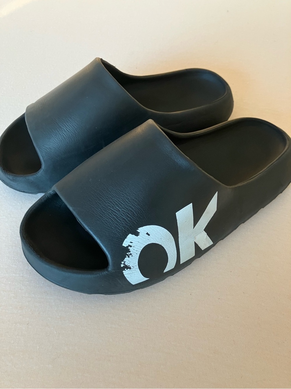 Men's Black Cloud Pillow “OK” Slides Streetwear Foam Sandals Size 9